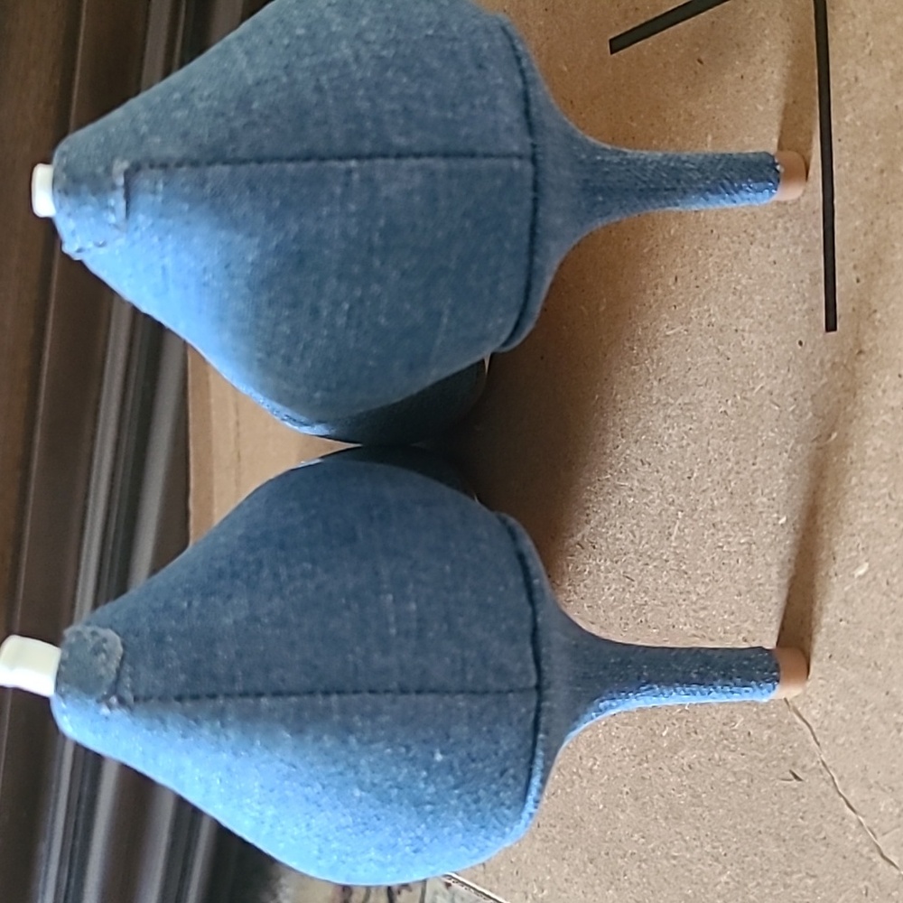 Marc Fisher Blue Pointed-Toe Heels - Picture 3 of 5